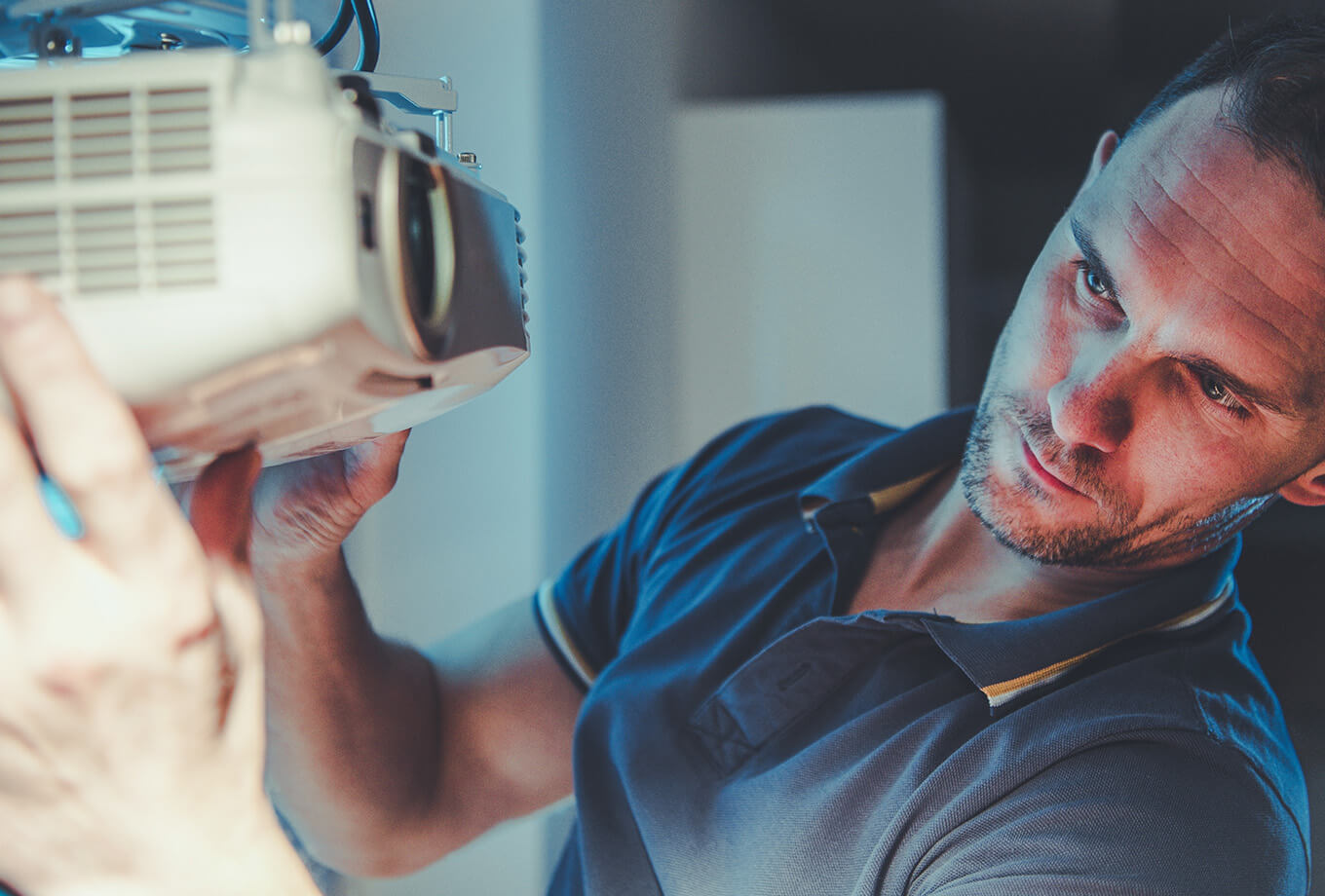 Projector Installation and Maintenance in GTA, Simco County, Southern Ontario